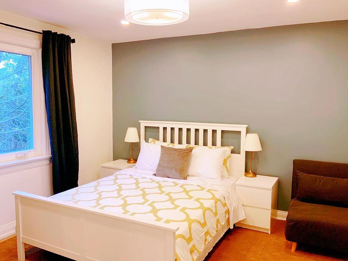 The Leaside Garden Guesthouse Toronto Exterior photo
